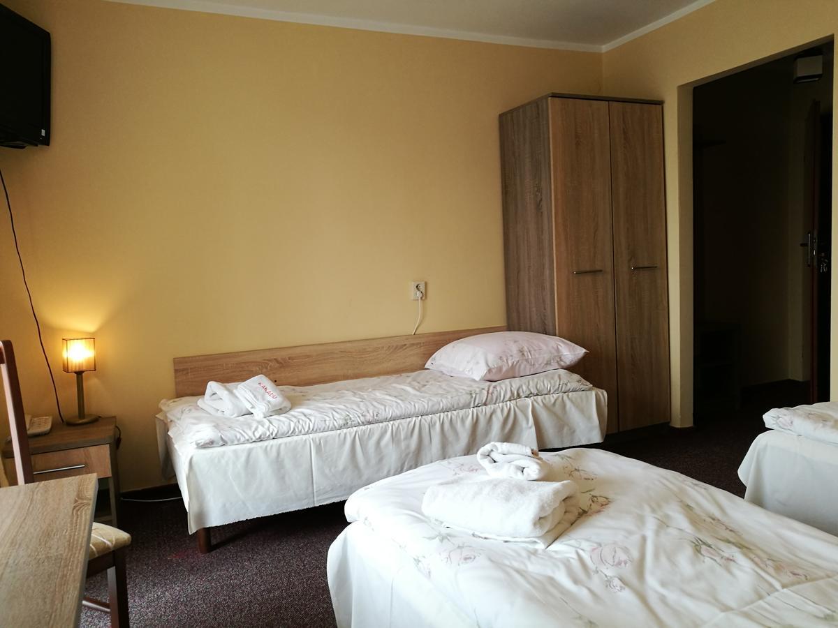 Hotel Kakadu Konin  Esterno foto
