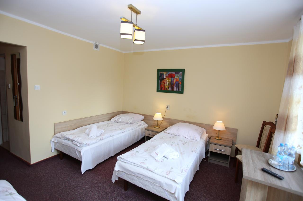 Hotel Kakadu Konin  Esterno foto