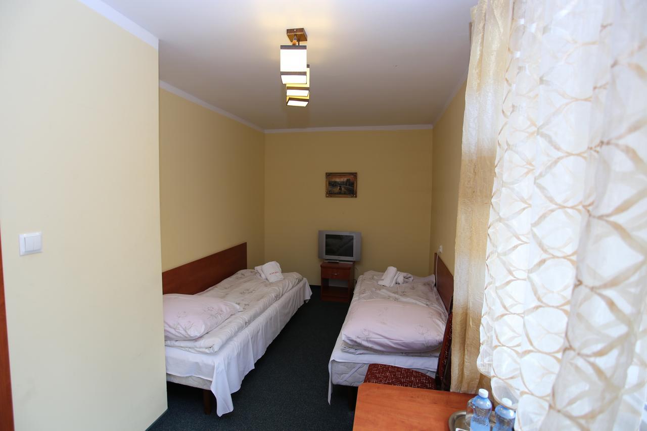 Hotel Kakadu Konin  Esterno foto