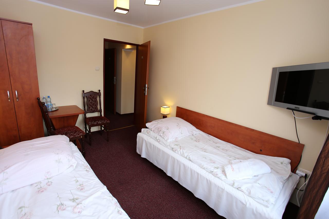 Hotel Kakadu Konin  Esterno foto