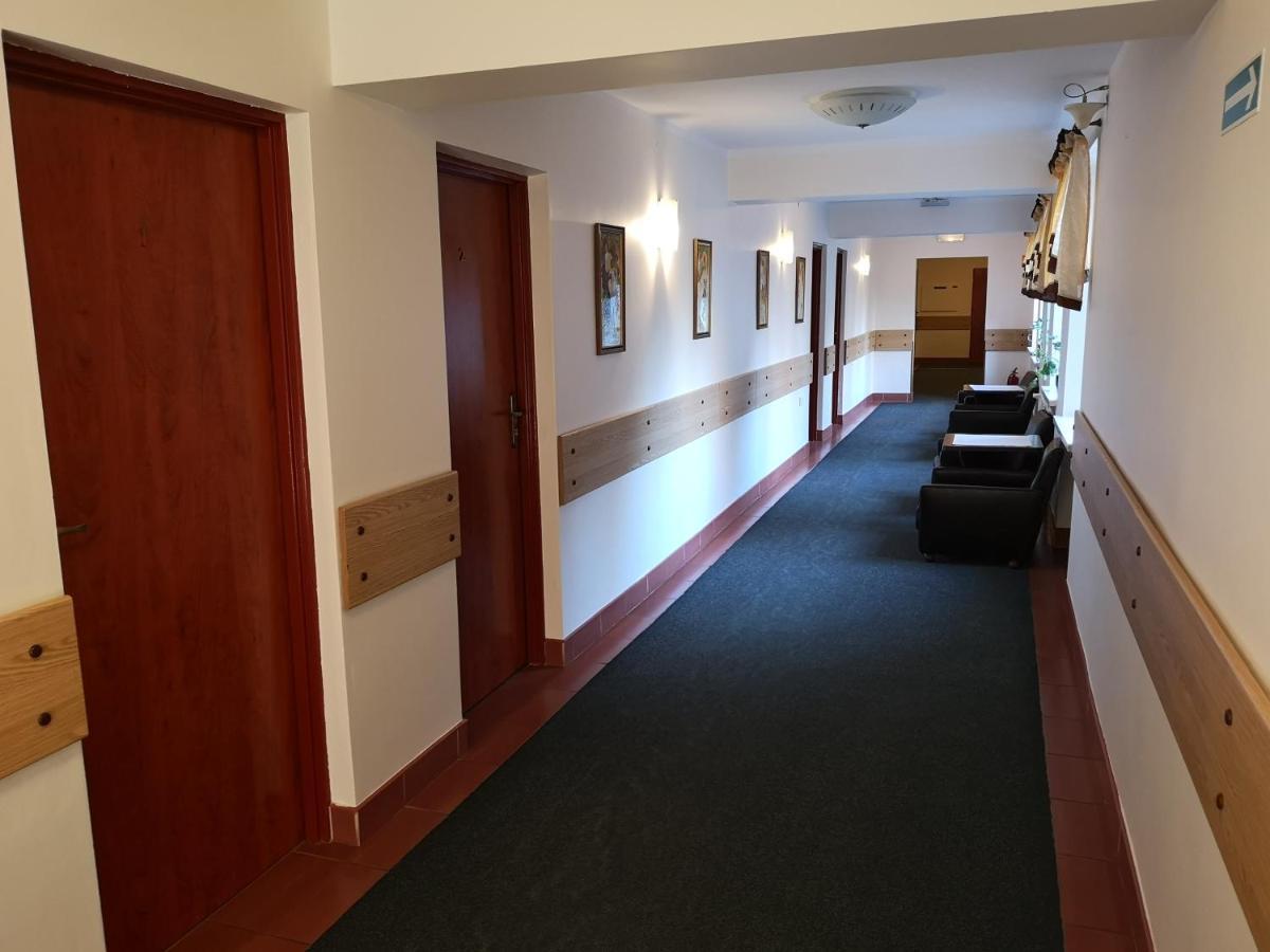 Hotel Kakadu Konin  Esterno foto